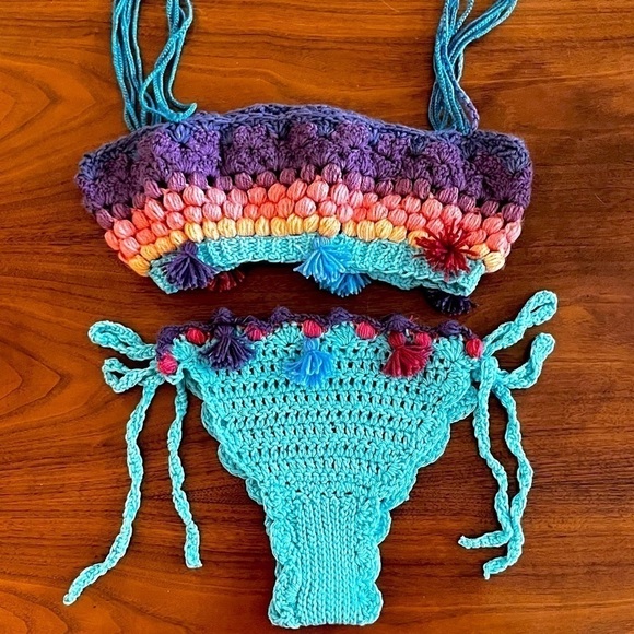 CROCHETED BIKINI WITH TASSELS - Picture 4 of 13